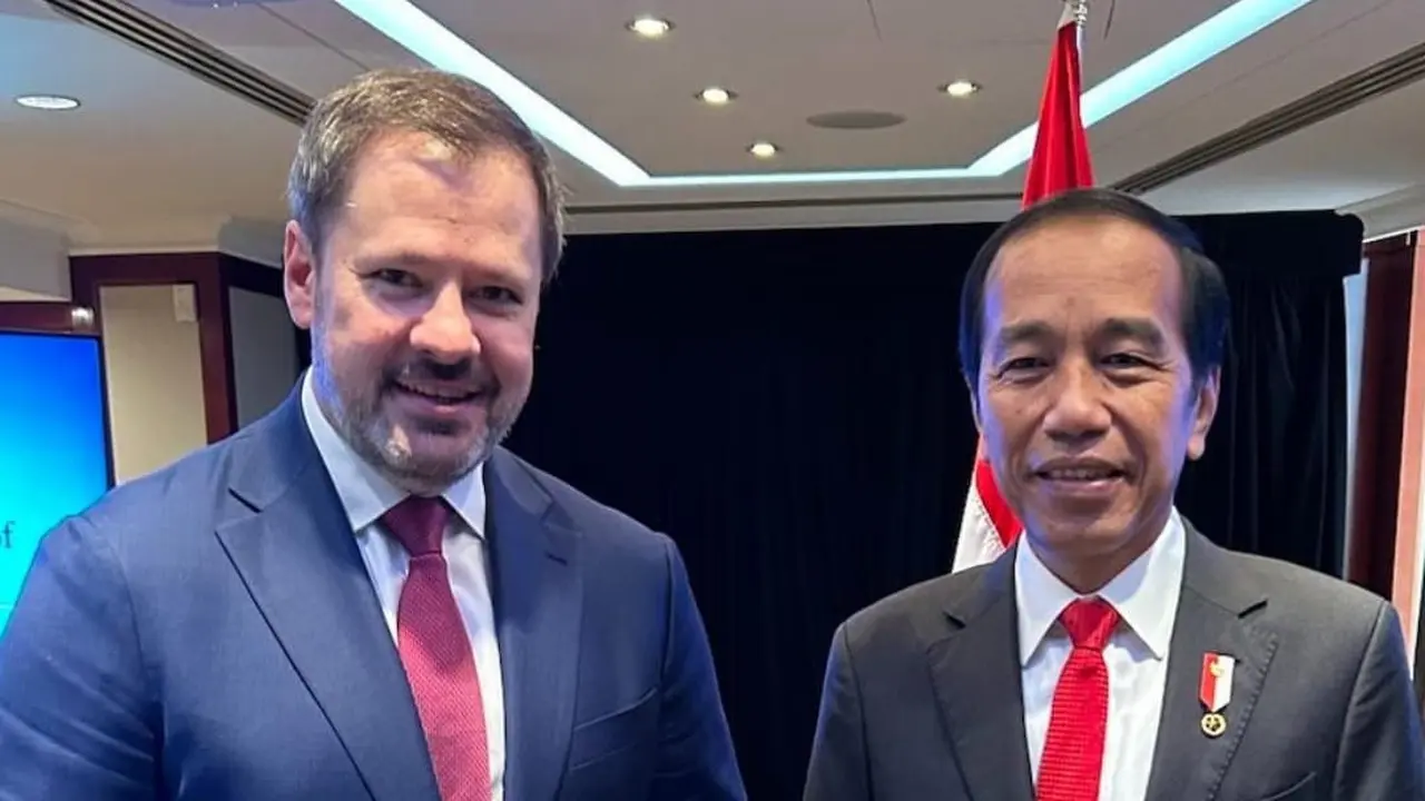 Ed Husic Bersama Presiden RI Joko Widodo