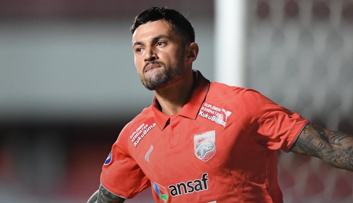 Winger Borneo FC Samarinda, Stefano Lilipaly merayakan gol yang ia cetak ke gawang PSIS Semarang dalam lanjutan BRI Liga 1 2022/2023, Jumat (9/12/2022) malam di Stadion Maguwoharjo, Sleman. (Dok. Borneo FC Samarinda)