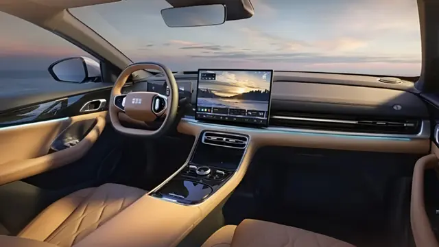 Interior Geely Galaxy A7 PHEV dengan tema “Autumn Brown” (Geely)