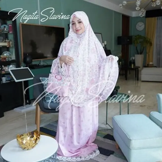Selain Mukena Syahrini, Harga Produk 3 Seleb Ini Juga Fantastis