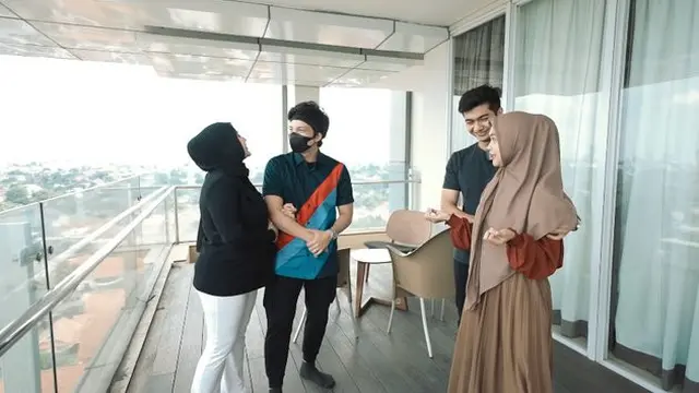 6 Potret Atta Halilintar dan Aurel Kunjungi Apartemen Ria Ricis, Akrab Banget