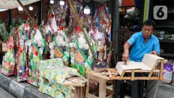 Memasuki pekan ketiga Ramadan 1446 Hijriah permintaan parcel lebaran mulai mengalami peningkatan. (Liputan6.com/Herman Zakharia)