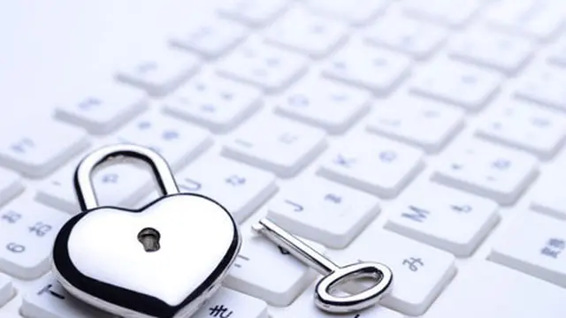 Kiat Aman Cari Pasangan Lewat Online Dating