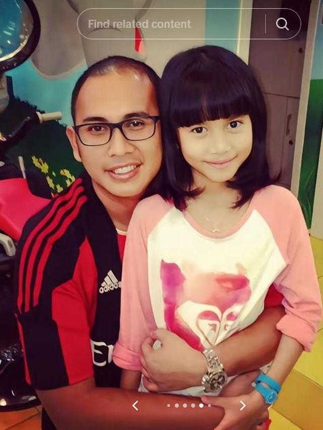 6 Foto Lawas Azizah Salsha Kecil Bersama Ayahnya, Andre Rosiade Muda Curi Perhatian