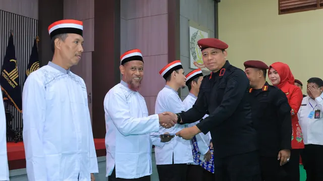 Sembilan napi terorisme di Lapas Surabaya ikrar setia NKRI. (Dian Kurniawan/Liputan6.com)