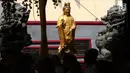 Penampakan patung Dewi Kwan Im saat umat Buddha merayakan Hari Raya Waisak 2562 BE/2018 di Wihara Ekayana Arama, Jakarta Barat, Selasa (29/5). Puja Bakti Massal Waisak 2562 BE diikuti oleh ribuan umat Buddha. (Liputan6.com/JohanTallo)