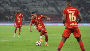 Alaeddine Ajaraie saat Persija Jakarta menjamu Madura United dalam laga pekan ke-18 BRI Super League 2025/2026 di Stadion Utama Gelora Bung Karno, Jakarta, Jumat (23/1/2026). (Bola.com/M. Iqbal Ichsan)