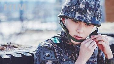 Tampan Dan Gagah Ini 8 Foto Artis Korea Selatan Saat Wajib Militer News Entertainment Fimela Com