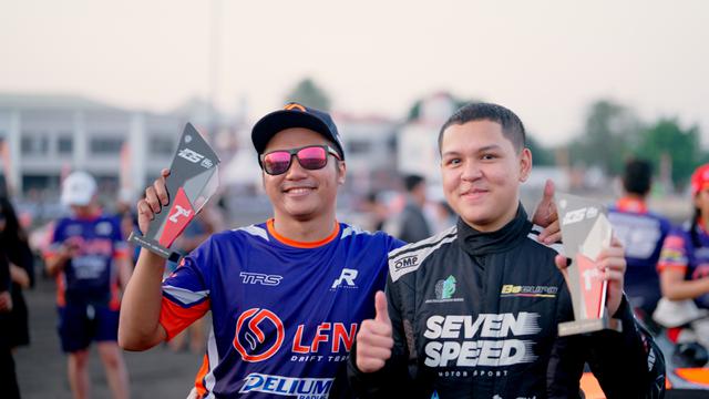 Emmanuele Amandio dan Umbu Gillberth