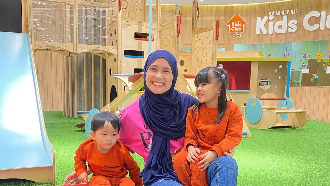 Ryana Dea (https://www.instagram.com/p/CPw-TQjLIVM/?utm_medium=copy_link)