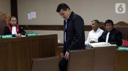 Terpidana kasus korupsi proyek e-KTP, Andi Agustinus alias Andi Narogong bersiap menjadi saksi dalam sidang lanjutan dugaan korupsi e-KTP dengan terdakwa Markus Nari di Pengadilan Tipikor, Jakarta, Rabu (2/10/2019). (Liputan6.com/Helmi Fithriansyah)
