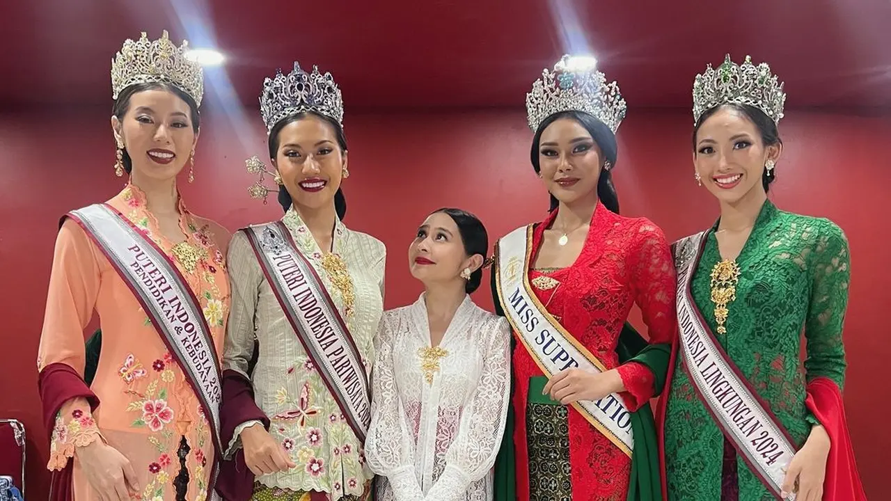 Prilly Latuconsina bersama Puteri Indonesia (Instagram/prillylatuconsina96)