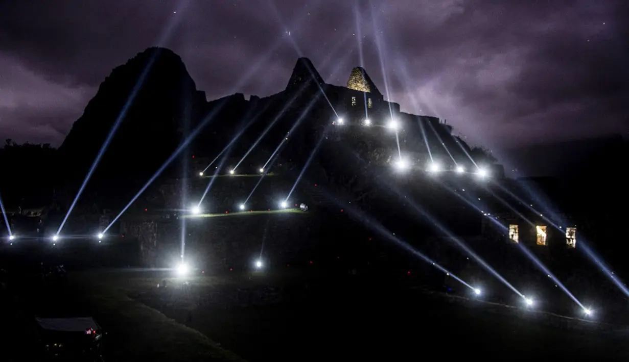 Pemandangan situs arkeologi Machu Picchu di Cusco, Peru, 1 November 2020. Machu Picchu kembali dibuka seiring menurunnya penularan COVID-19 di Peru. (ERNESTO BENAVIDES/AFP)
