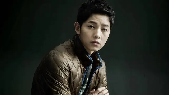 [Bintang] Selain Tak Punya Media Sodial, Ini 8 Fakta Unik Song Joong Ki