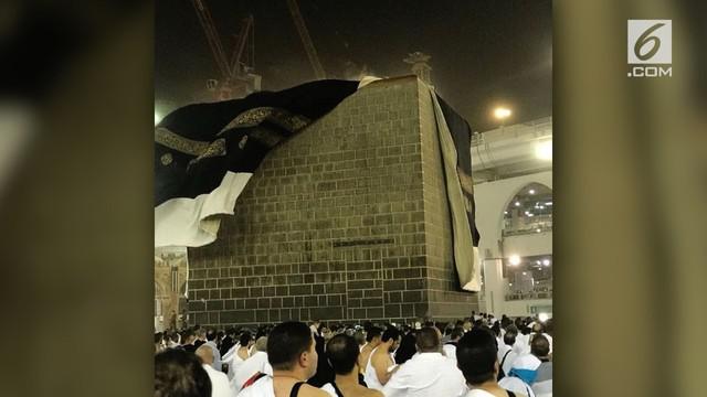 Detik-detik badai malanda Arab Saudi sehingga menimbulkan kepanikan jemaah haji yang sedang beribadah.