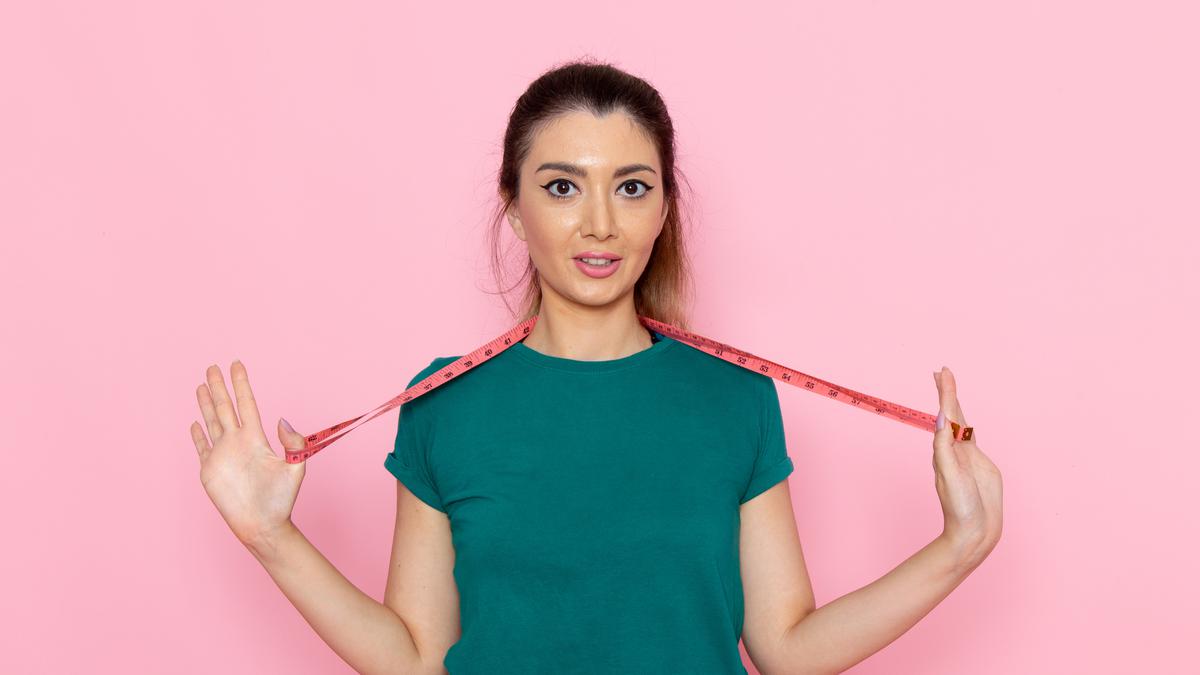 Tips Simpel Memilih Ukuran Baju yang Pas Tanpa Fitting