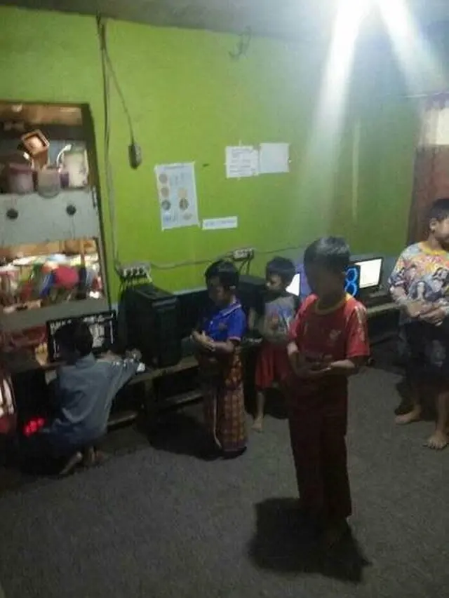 6 Kelakuan Bocah Seenaknya Sendiri Ini Bikin Geleng Kepala