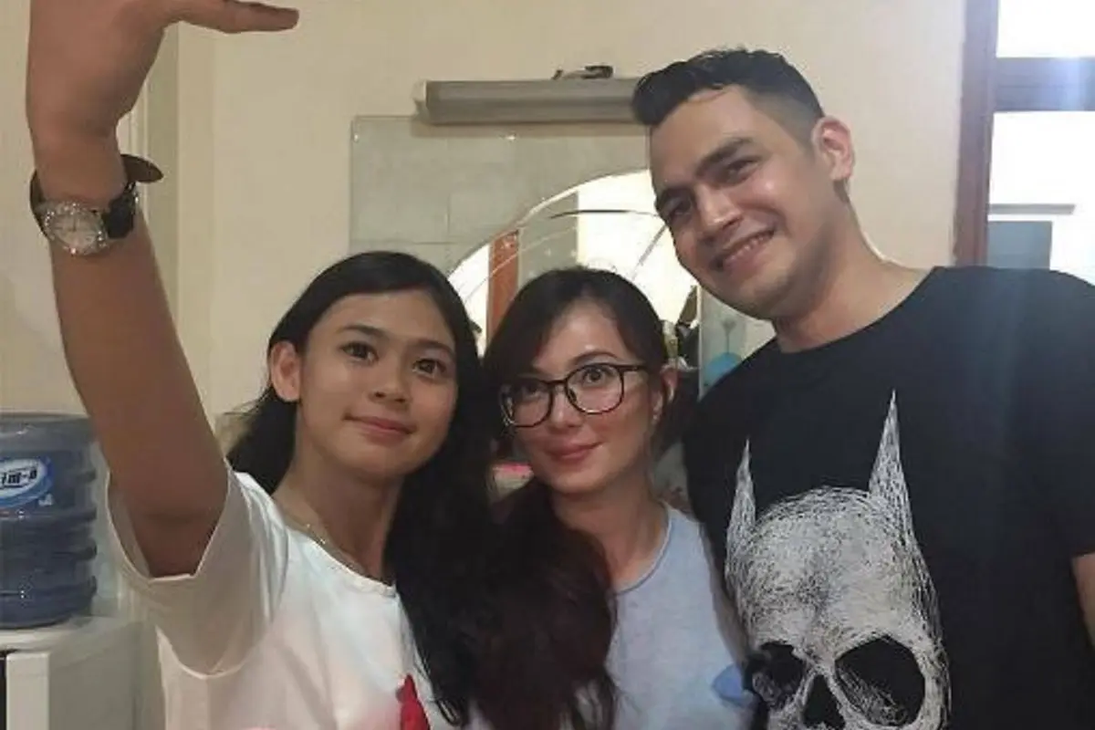 [Bintang] Asmirandah dan Jonas Rivanno