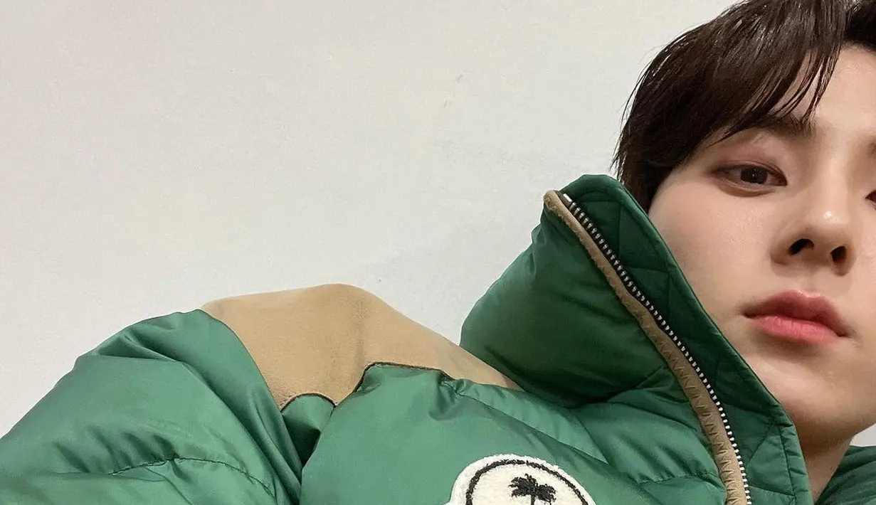 <p>Hwang Minhyun yang kini berada di bawah naungan agensi Pledis Entertainment memulai karier keartisannya sebagai idol K-Pop. Ia debut dalam boy group, NU&rsquo;EST sebagai lead vocal tepat pada 15 Maret 2012. (FOTO: instagram.com/optimushwang/)</p>