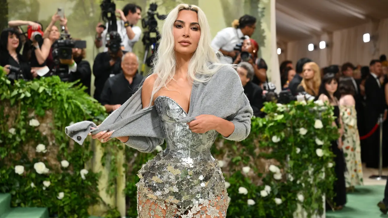 Kim Kardashian Dituding Promosikan Standar Kecantikan Tidak Sehat dengan Pinggang Super Ramping di Met Gala 2024 (Angela Weiss / AFP)
