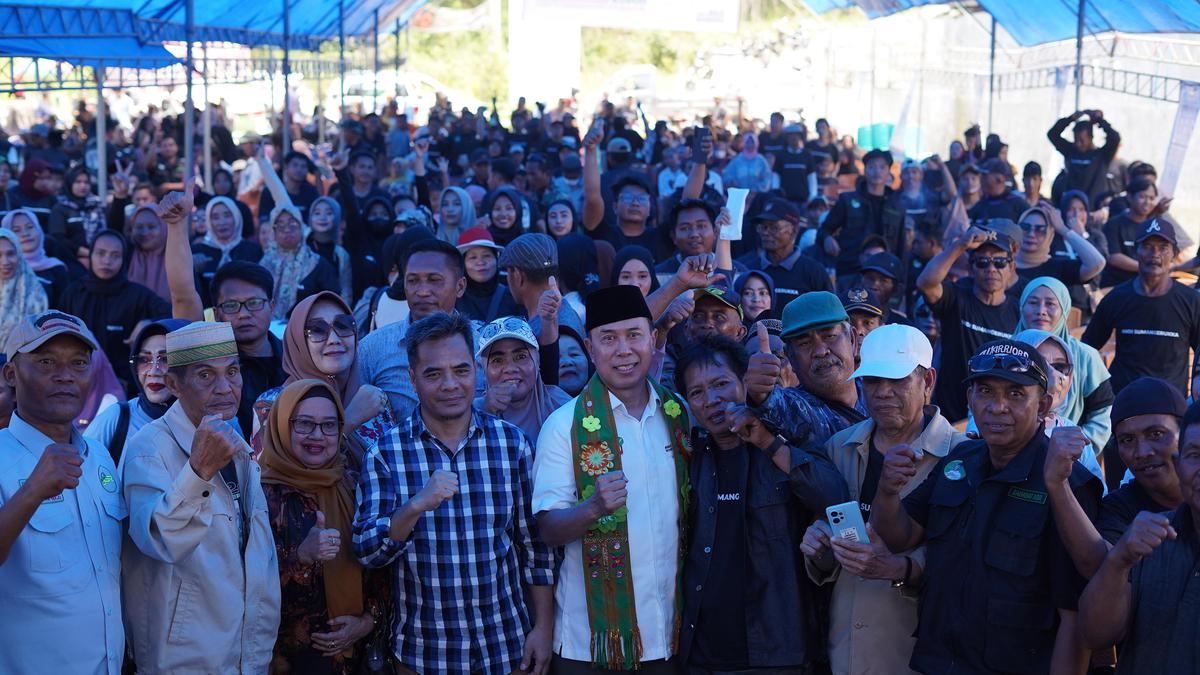 Silahturahmi dengan Warga di Molawe, Bacagub Sultra Andi Upayakan Peningkatan SDM Berita Viral Hari Ini Kamis 19 September 2024