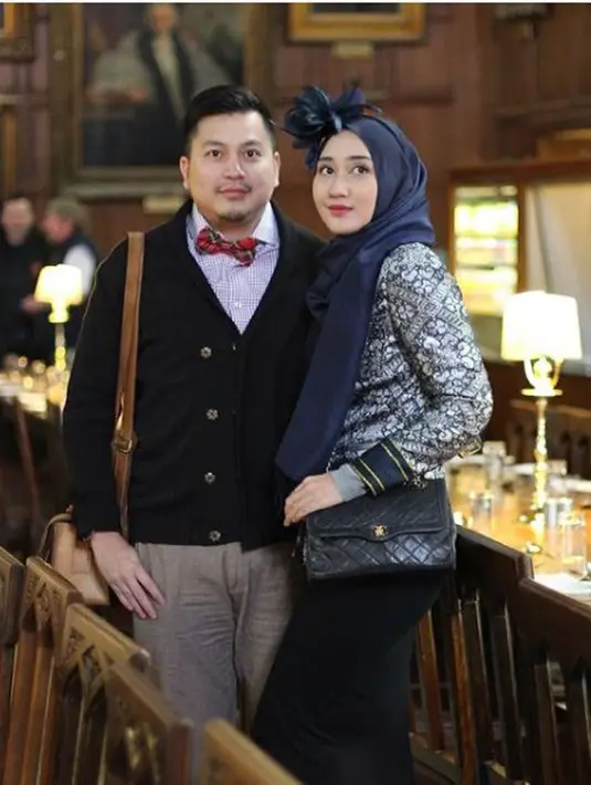 Dian Pelangi mengugat cerai suami dengan nomor gugatan 1961/Pdt.G/2016/PA.JS. Menurut rencana, sidang perdana akan digelar pada Kamis, 25 Agustus mendatang. (Instagram/tito.haris)