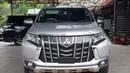 Pajero Sport yang gagal menjadi Alphard. (Source: Twitter/@sevencodestore)
