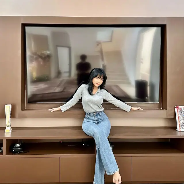 6 Potret Perabotan Rumah Baru Fuji dari Rekan Artis, Ada Hadiah Thariq Halilintar
