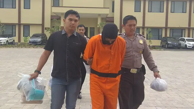 Gian Navarra Gunawan (28)