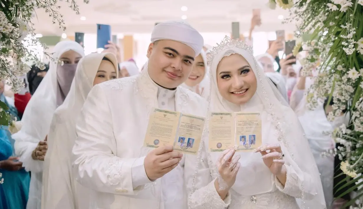 Nadzira Shafa Istri Ameer Azzikra (Instagram/enazirashf_)