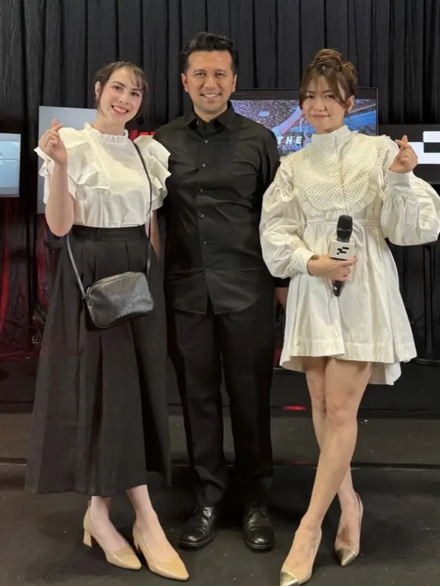 Arumi Bachsin saat Nonton Konser.