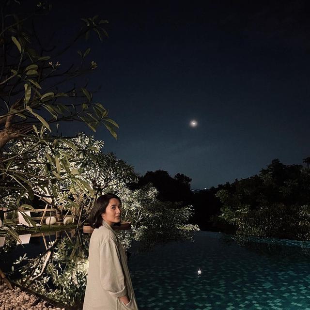 6 Potret Marchella FP, Penulis Buku yang Digosipkan Pacar Baru Ariel NOAH