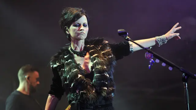 [Bintang] Dolores O'Riordan