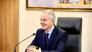 6 Juli 2000: Anak PM Inggris Tony Blair Ditangkap Polisi Lantaran Mabuk