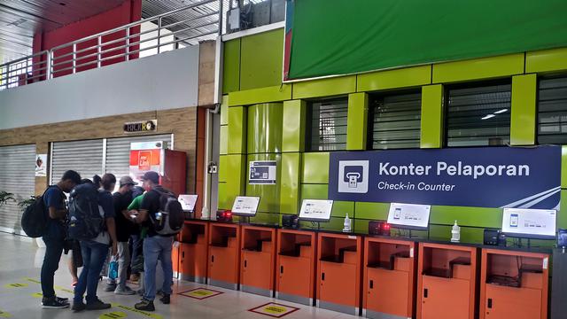 H 1 Larangan Mudik Lebaran 2021 Begini Kondisi Di Stasiun Gambir Bisnis Liputan6 Com