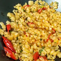 ilustrasi tumis goreng lobak/copyright by ZCFei (Shutterstock)