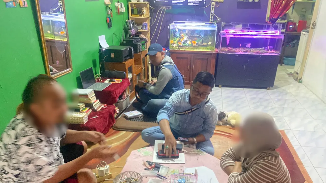 Tim Satgas TPPO Polres Metro Tangerang Kota, berhasil mengamankan seorang pemilik penampungan pekerja migran Indonesia dan menggagalkan dua wanita calon pekerja migran Indonesia yang akan berangkat ke Malaysia (Istimewa)