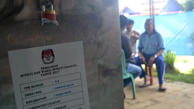 Ilustrasi - TPS di wilayah rawan bencana alam di Jatiuhur Desa Padangjaya Kecamatan Majenang, Cilacap, Jawa Tengah, pada Pilkada Cilacap 2017. (Foto: Liputan6.com/Muhamad Ridlo)