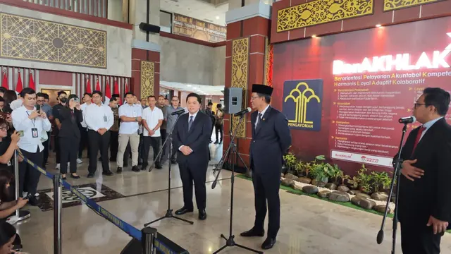 Ketum PSSI dan Menkum RI