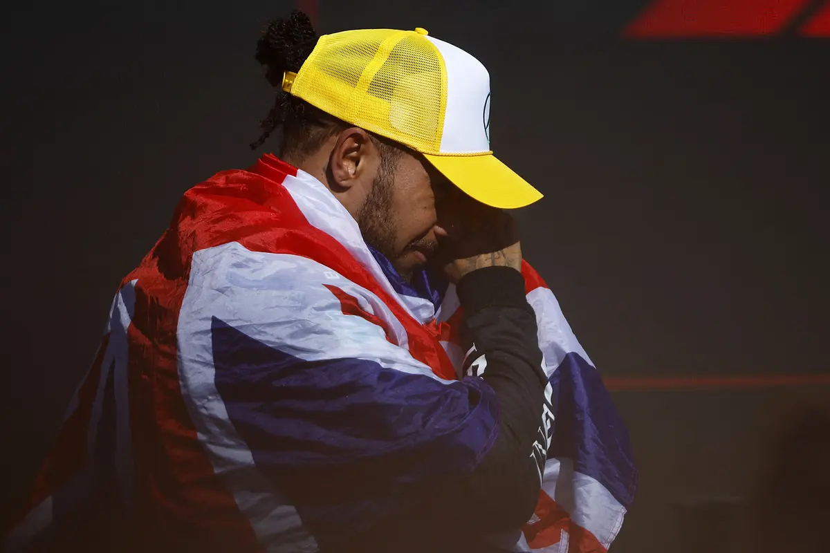 Foto: Kemenangan Spesial Lewis Hamilton di F1 GP Inggris 2024, Dahaga 3 Musim Terobati di Balapan Kandang