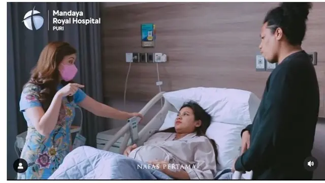 10 Momen Indah Permatasari Lahirkan Anak Pertama, Arie Kriting Menangis Haru Bahagia