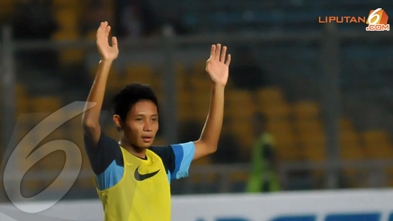 evan-dimas-131010c.jpg