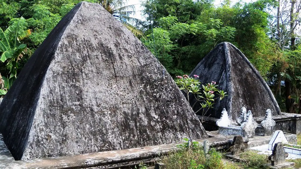 Makam Sanrobone 0515