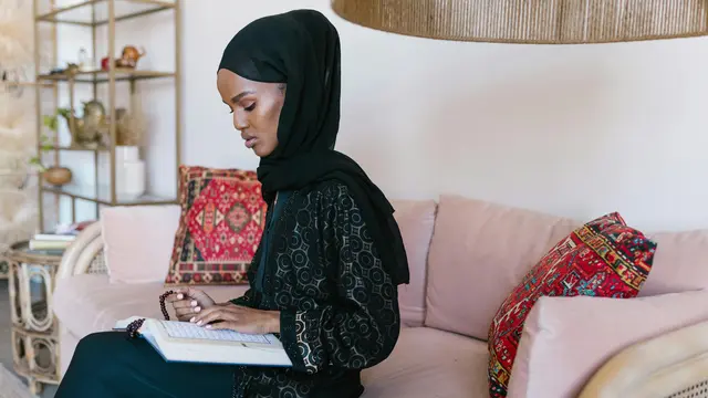 Shalat subuh dan berdzikir dengan lebih khusyuk