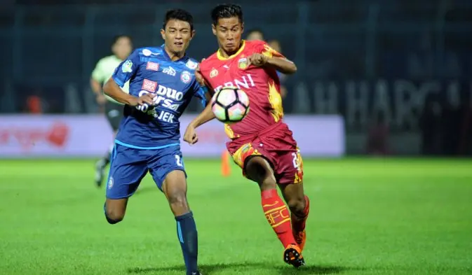 Penyerang muda Arema FC, Dedik Setiawan (kiri) (Foto: Rana Adwa/Liputan6.com)