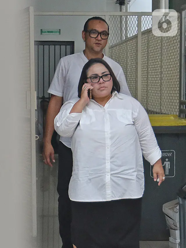 5 Fakta Nunung Pernah Ditalak dan Menikah Kembali dengan Iyan Sambiran