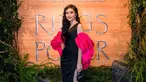 Febby Rastany selalu pandai dalam memilih outfit. Pemain sinetron Pura-Pura Kaya itu juga stunning saat menghadiri premier The Rings of Power. Ia tampak begitu menawan dengan gaun hitam perpaduan pink. (Liputan6.com/IG/@febbyrastanty)