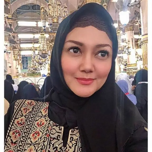 Unggah Foto Berhijab, Bella Saphira Disebut Mirip Orang Timur Tengah