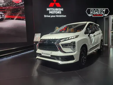 Xpander kembali unjuk gigi di IIMS 2023. Dilengkapi dengan asesoris resmi berupa Bodykit yang terpasang di beberapa bagian mobilnya sehingga menambah kesan sporty pada mobilnya. Mobil ini berdimensi 4595mm x 1750mm x 1750mm. Mobil ini menggunakan mesin bensin 1499cc dengan tenaga 105ps pada 6000rpm.