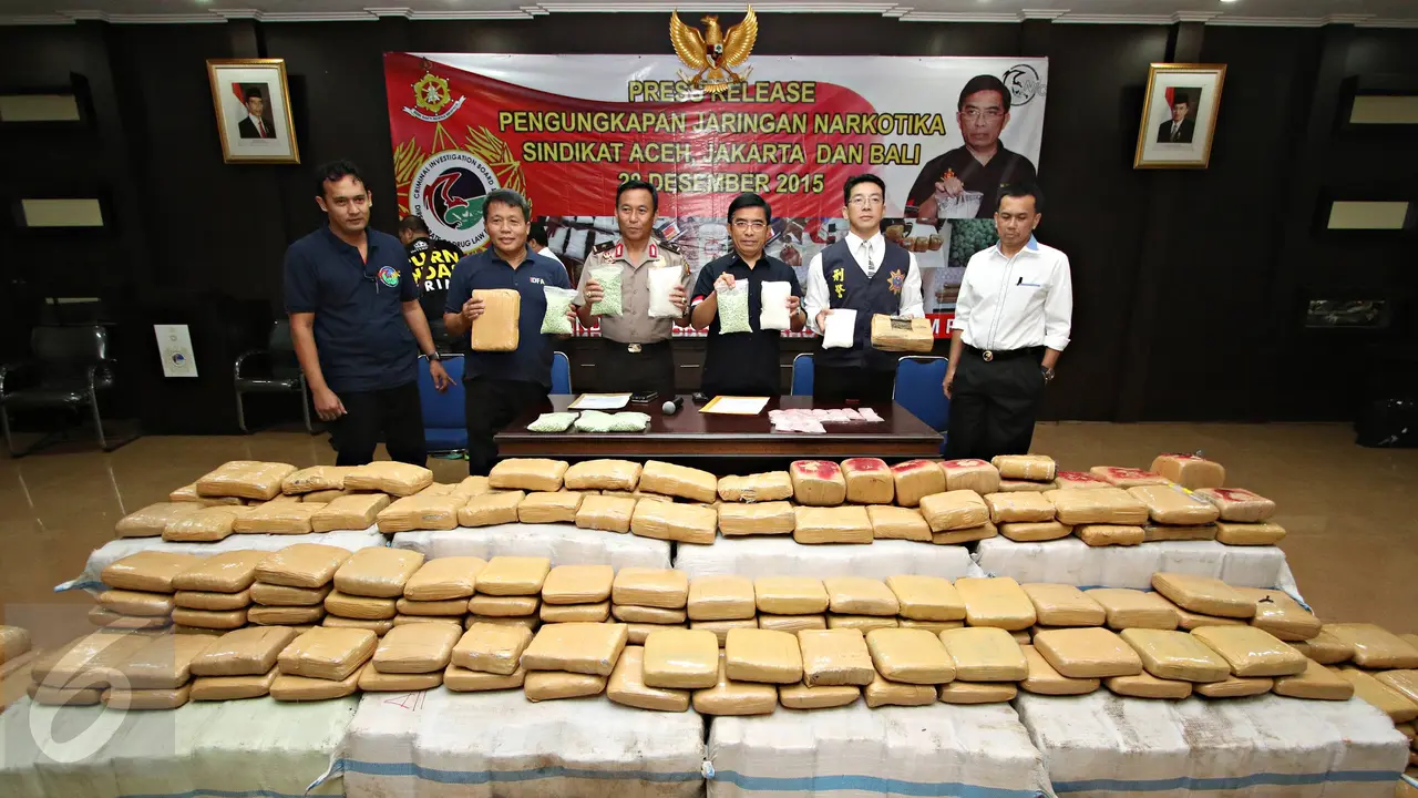 20151228- Bareskrim Amankan Barang Bukti Narkoba Senilai Rp 17 M-Jakarta